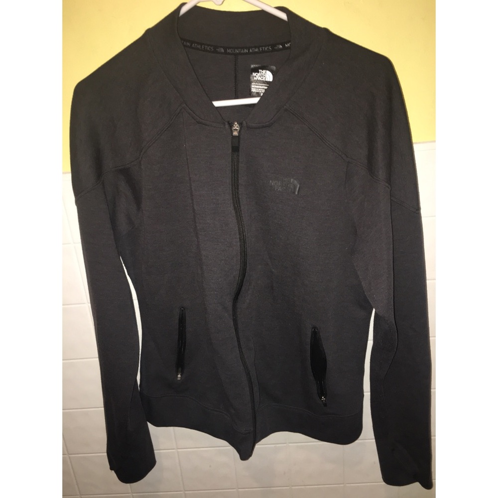North face sweater